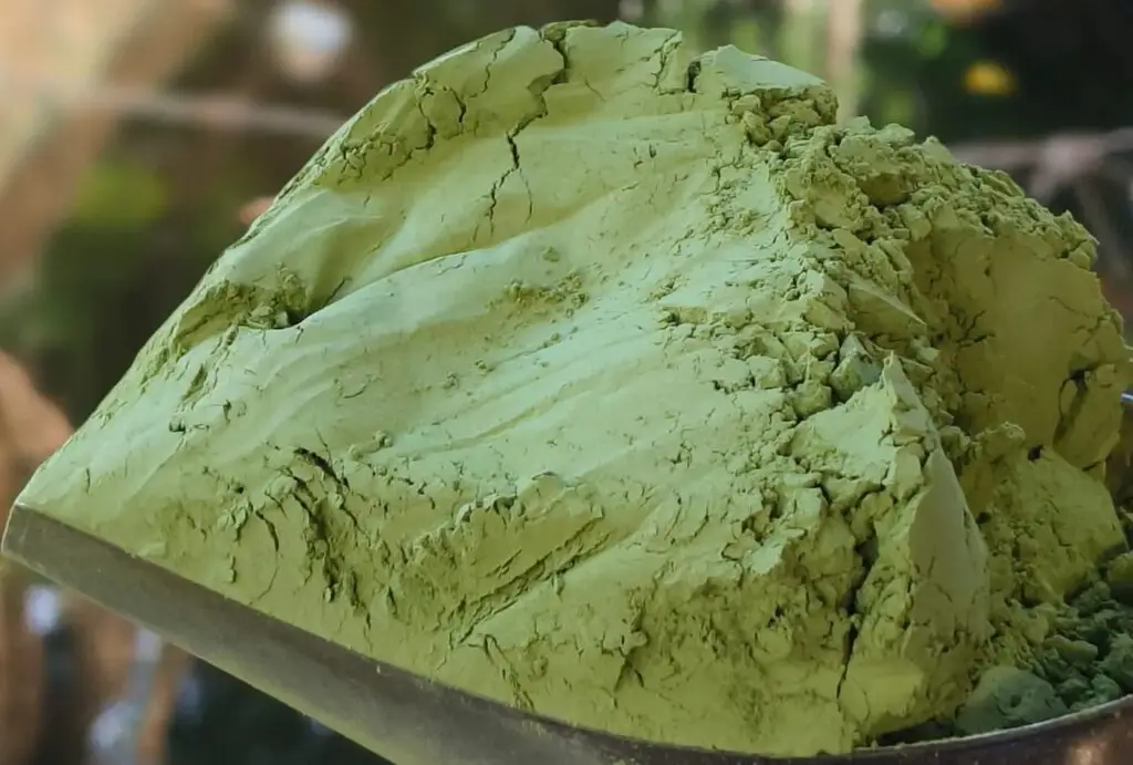 kratom powder 2